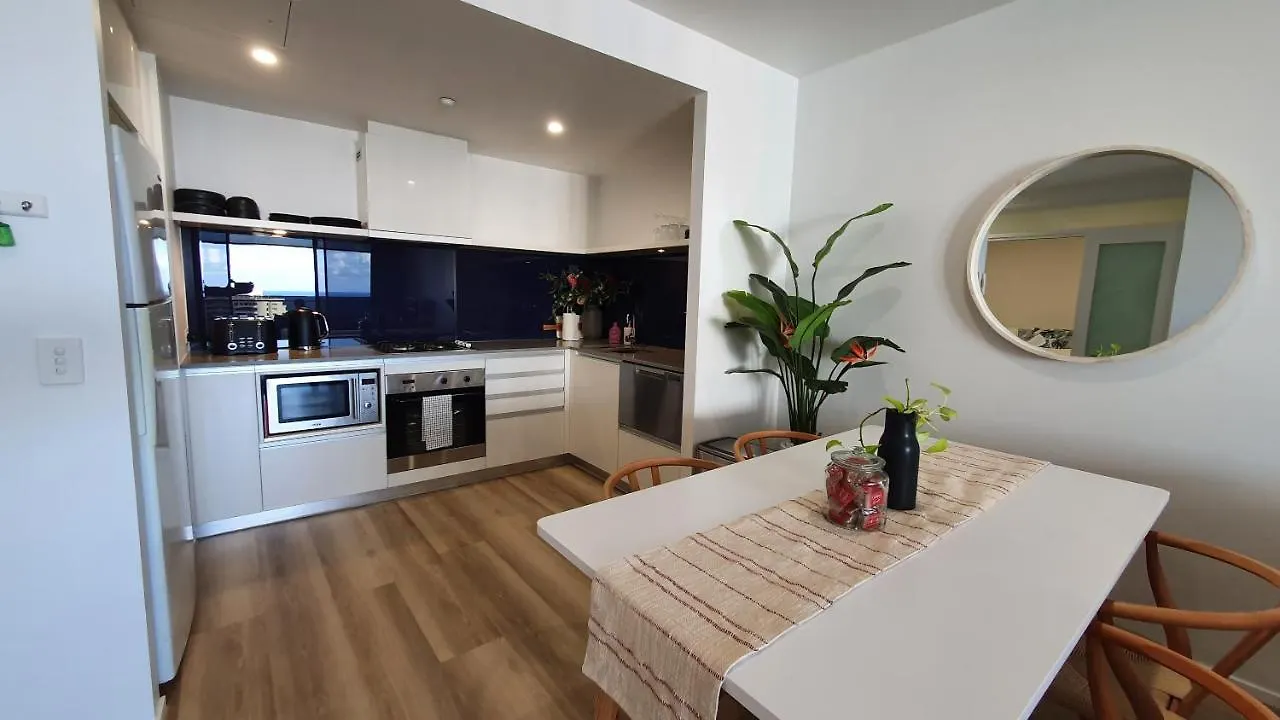 Oceanview Oasis 2Br Apt - 5Mins To Beach - Family Resort Gold Coast Avustralya