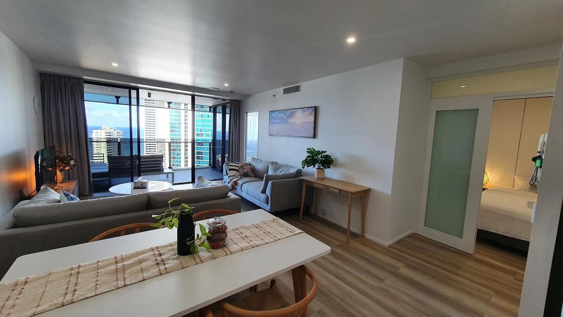 Oceanview Oasis 2Br Apt - 5Mins To Beach - Family Resort Gold Coast